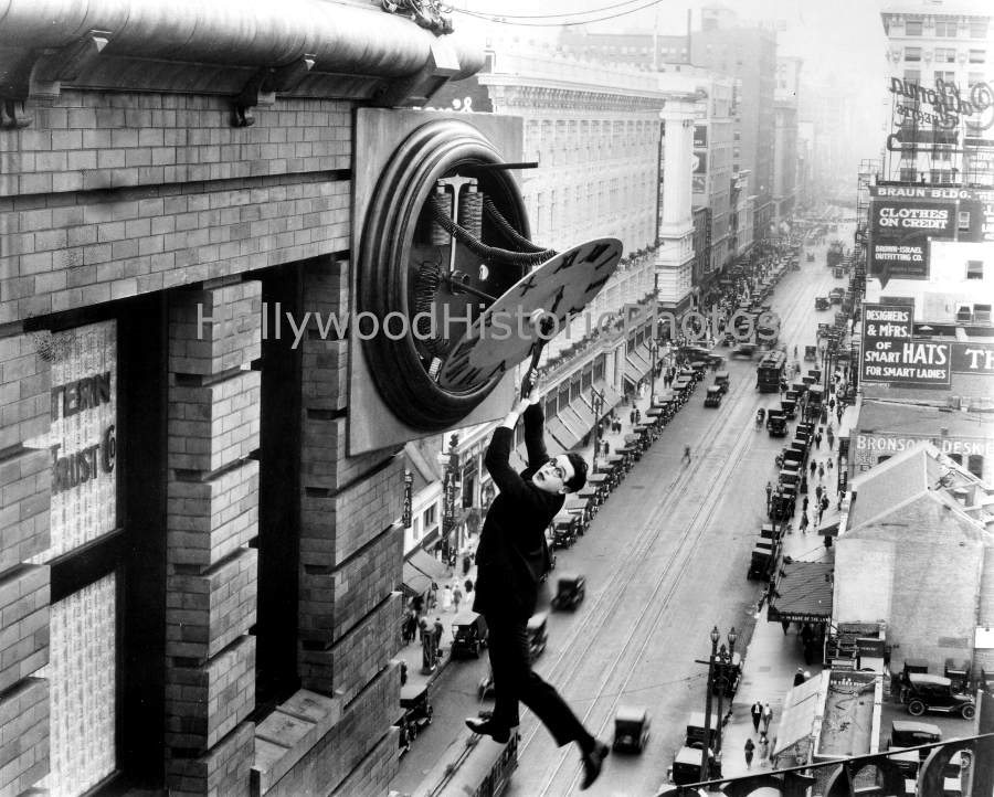Downtown 1923 Harold Lloyd WM.jpg